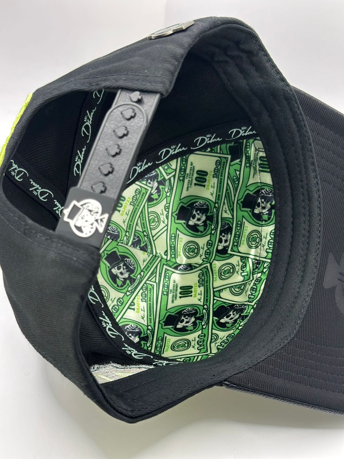 Iron trendy MR. DOLLAR BLACK