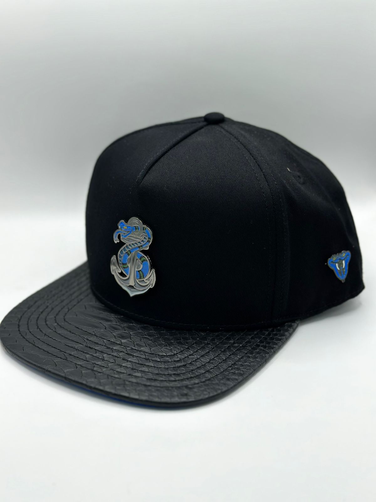 Cash only ancla serpiente