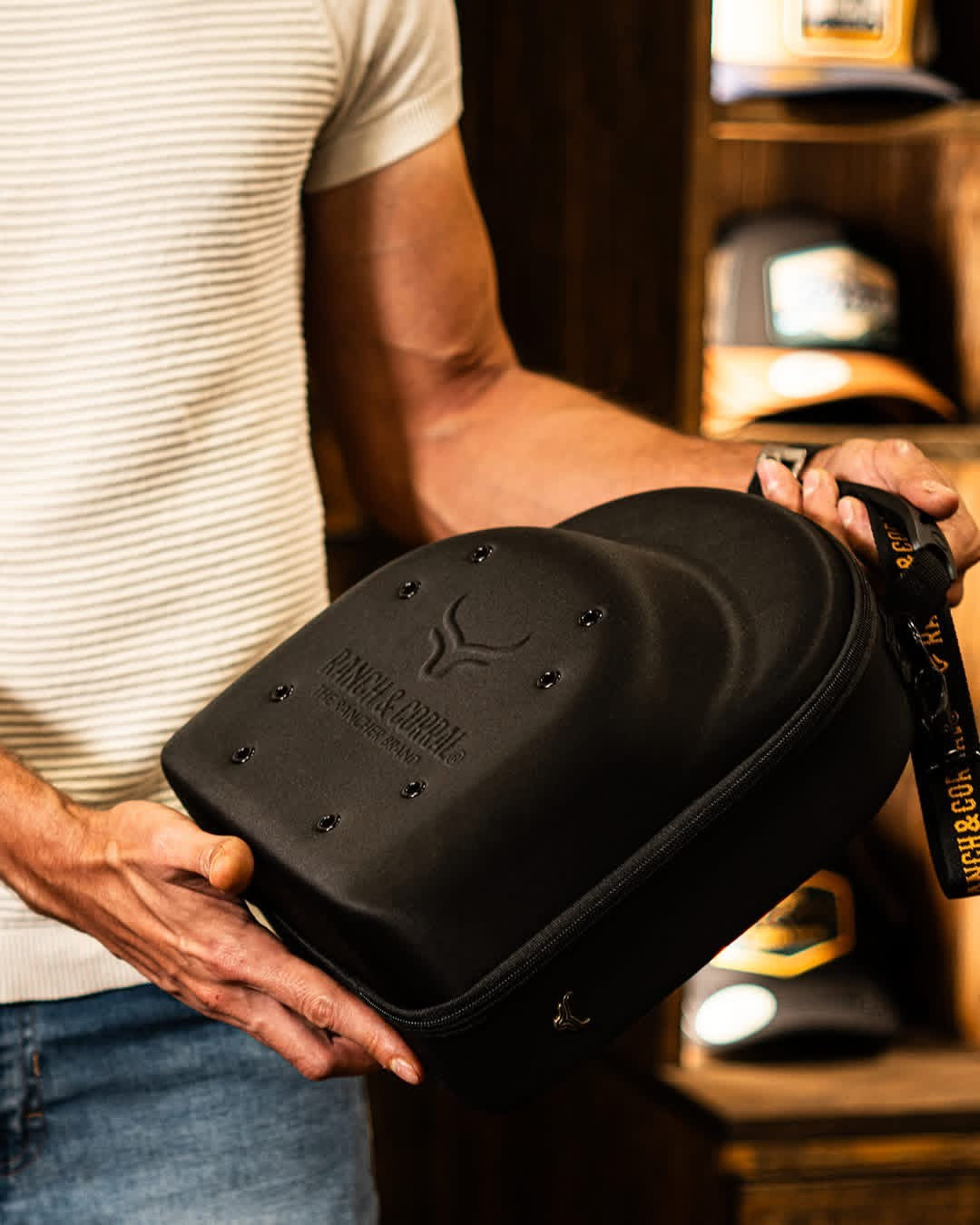 Porta Gorras Ranch & Corral Negro Solido